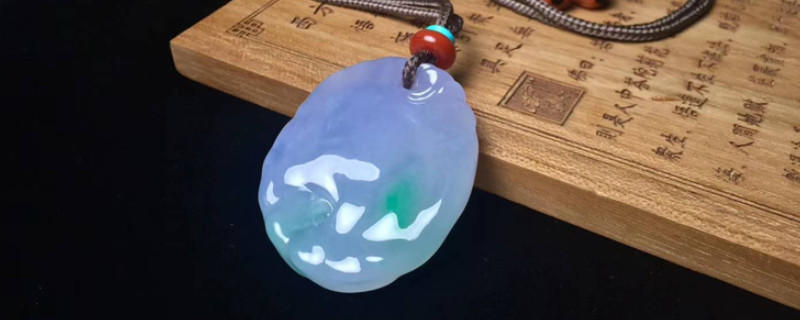 怎么区分<a href=https://www.jbf.cn/tag/5359.html target=_blank class=infotextkey>翡翠</a>和<a href=https://www.jbf.cn/tag/5358.html target=_blank class=infotextkey>玉髓</a>