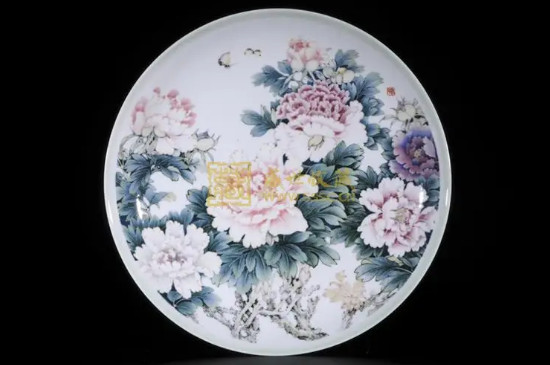 <a href=https://www.jbf.cn/tag/102.html target=_blank class=infotextkey>釉下彩釉中彩釉上彩的区别</a>