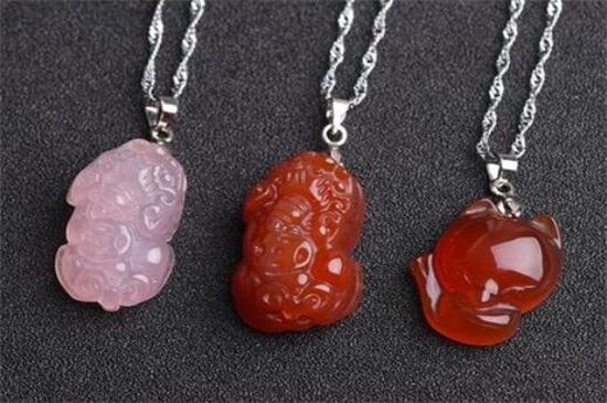 粉水晶<a href=https://www.jbf.cn/tag/35.html target=_blank class=infotextkey>貔貅的佩戴忌讳</a>