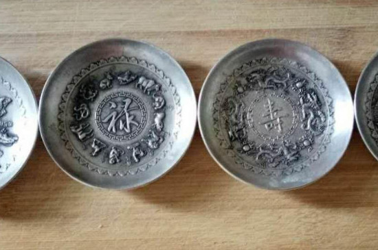 <a href=https://www.jbf.cn/tag/446.html target=_blank class=infotextkey>假银碗用什么东西做得那么重</a>