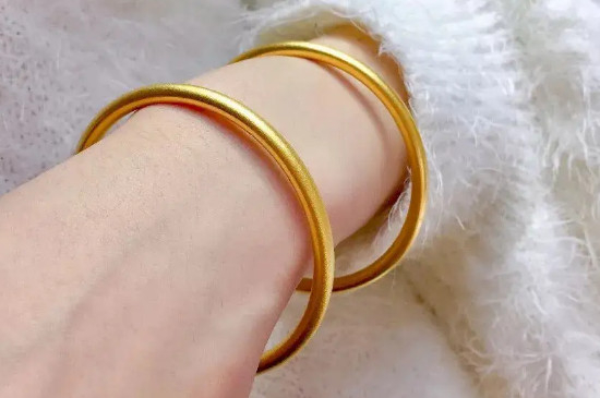 <a href=https://www.jbf.cn/tag/6517.html target=_blank class=infotextkey>古法金手镯有小坑如何修复</a>